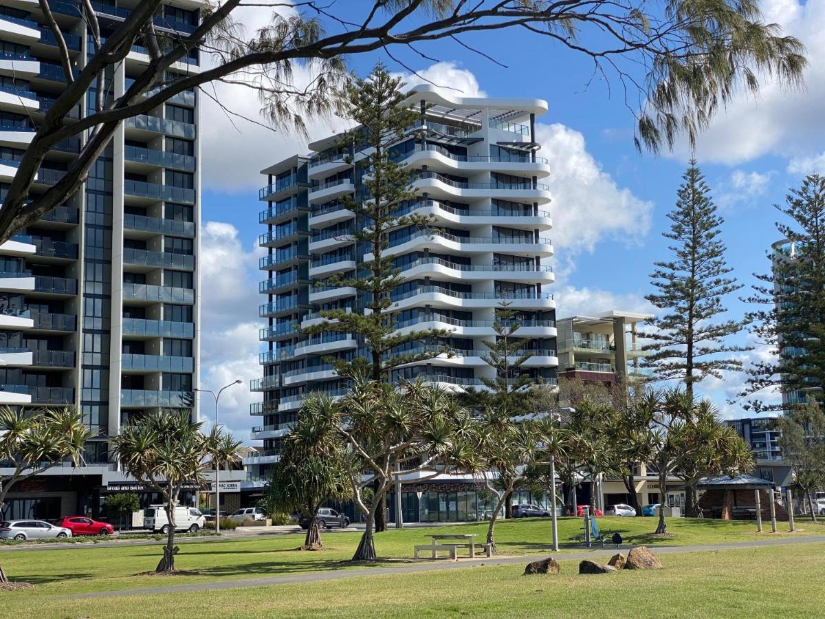 X Kirra Apartments Gold Coast Kültér fotó